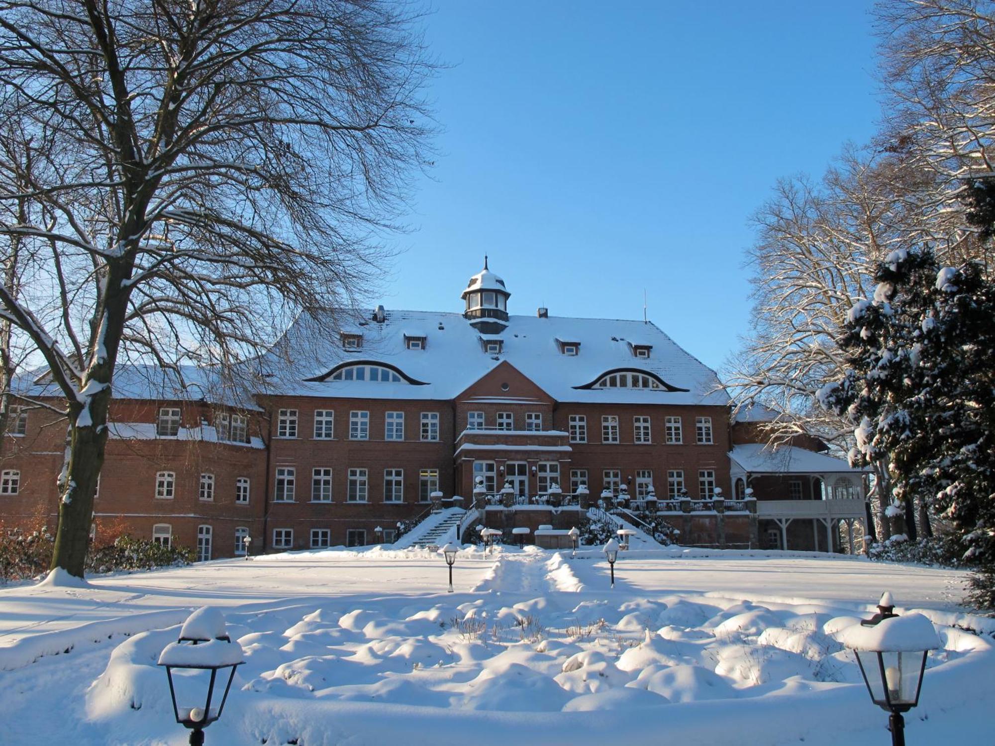 Schloss Basthorst Hotell Crivitz Exteriör bild